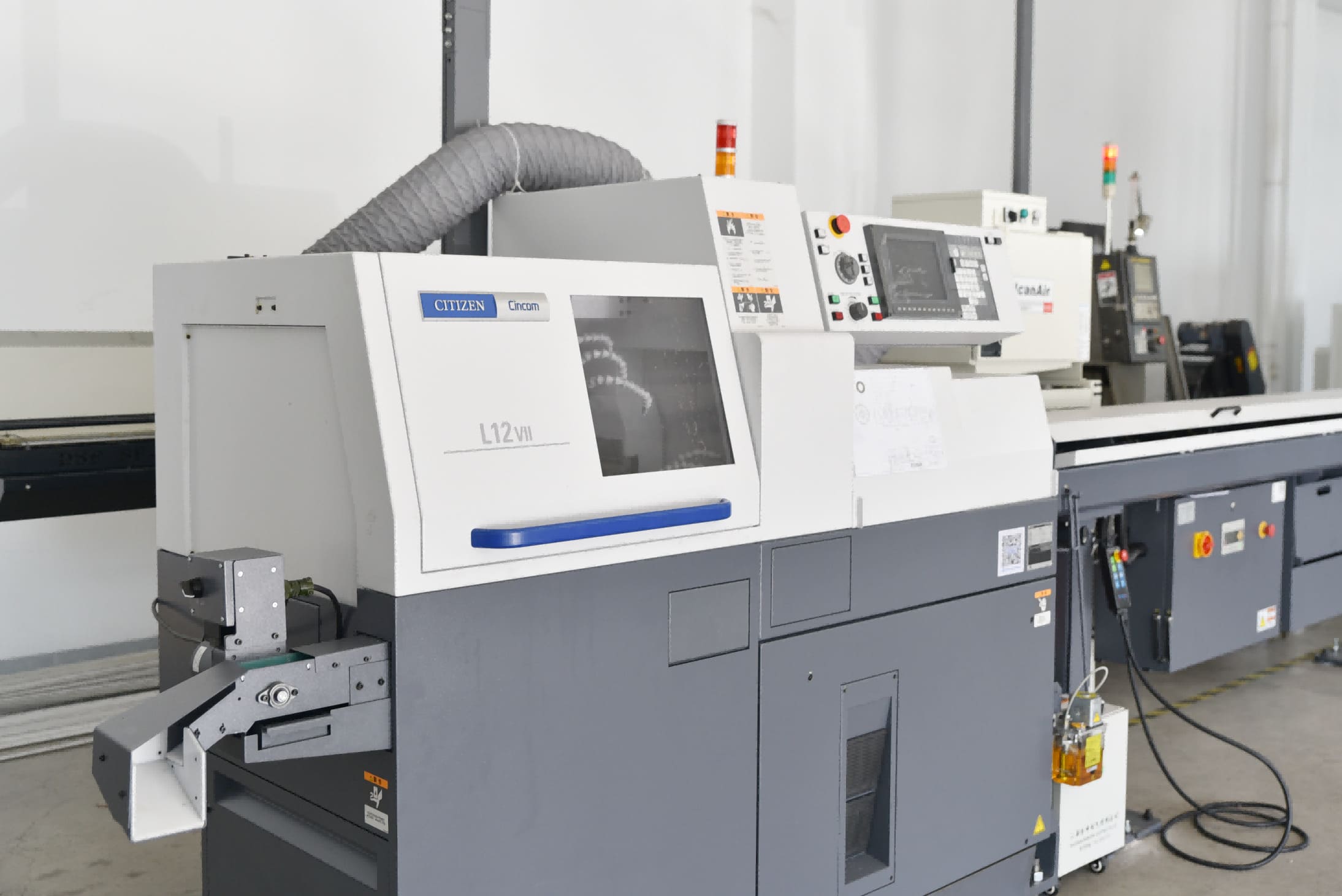 Torno de CNC de tipo suizo